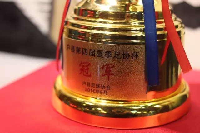 昔日利物浦双星在欧冠尴尬失利，表现惨淡引发议论