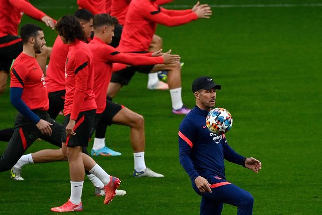 郭德纲遭遇行业危机，官方媒体严厉表态引发风波
